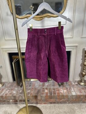 David Hollis Vintage Suede Shorts Size 4 Purple Dark Academia Luxe Boho
